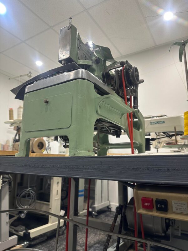 Reece Keyhole sewing machine - Image 7