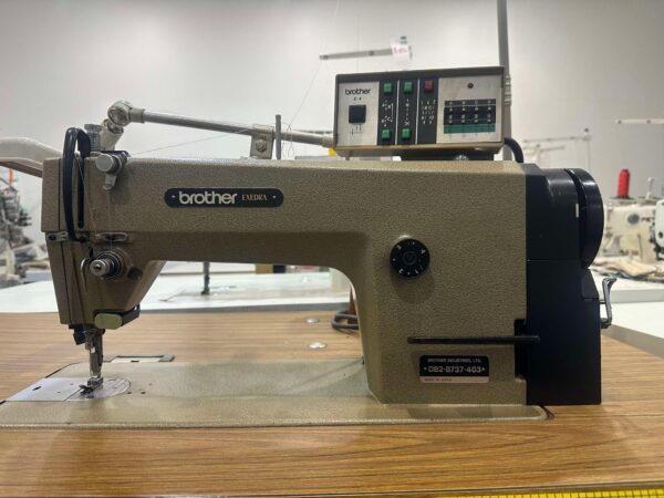 Brother automatic sewing machine - Image 3