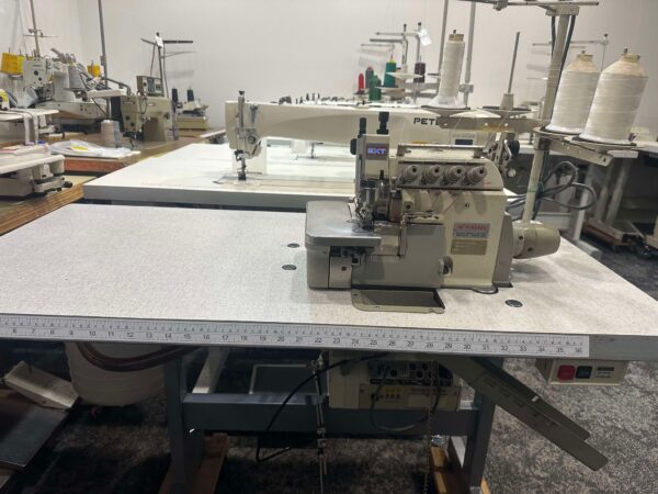 Pegasus 3/4 thread top feet sewing machine